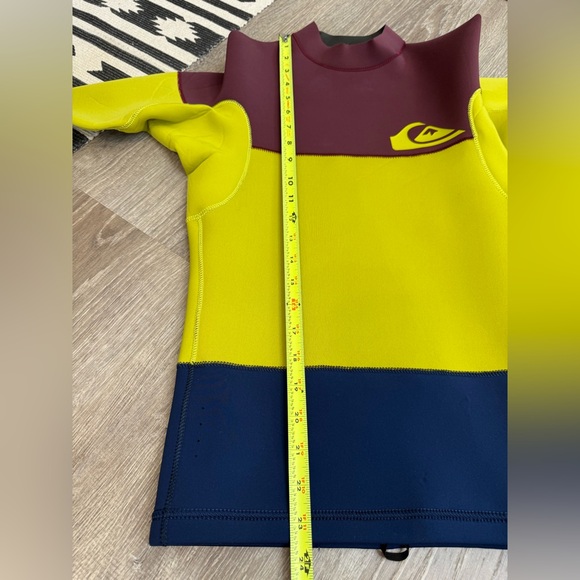 Quicksilver Wetsuit Top Size Small - Picture 4 of 8